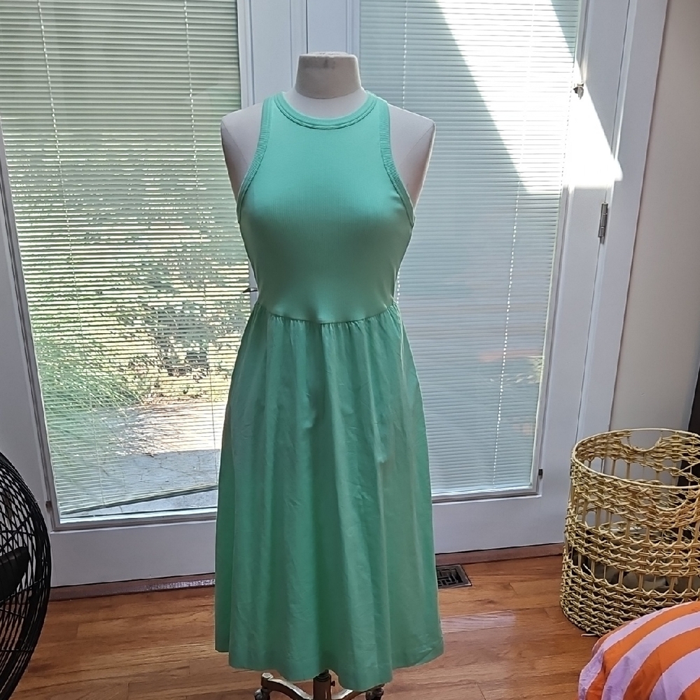 Chic Mint Green Midi Dress